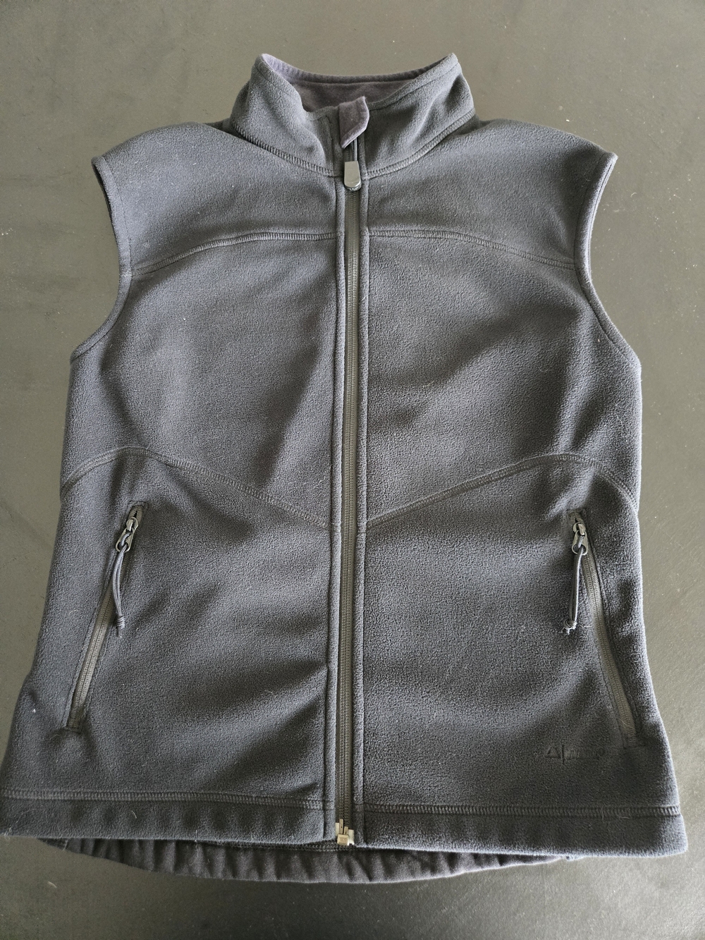 Women's Black Fleece Zip-Up Vest - Sleeveless Jacket